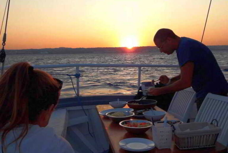 rhodes-sunset-cruise-dinner