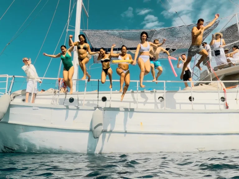 Top 10 Reasons to go on a Swimming Boat Tour in Greece